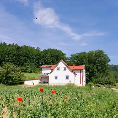 Bauernhof Mayer بيت للعطل *