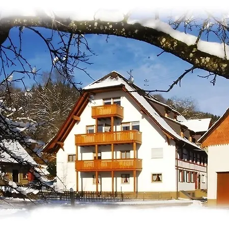 Bauernhof Mayer بيت للعطل *